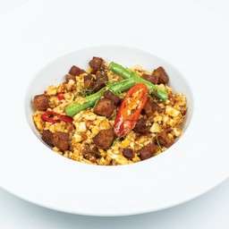 ข้าวดอกกะหล่ำผัดพริกขิงหมูทอด