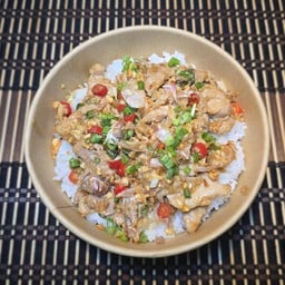 ข้าวหมูนุ่มคั่วพริกเกลือ