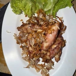 หมึกทอดกระเทียม