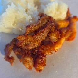 หมูทอดเหลือเฟือ แยกหัวสนามบินเก่า พหลโยธิน