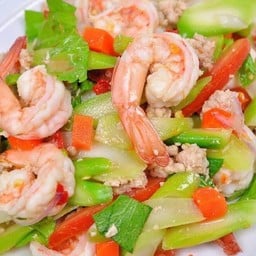 อิ่มเอมยำแซ่บ