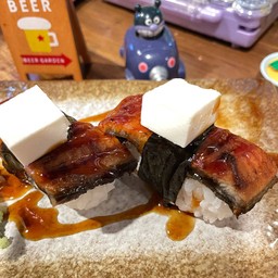 ปลาไหลครีมชีส