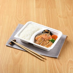 ปลาแซลมอนและไก่ย่างถ่าน