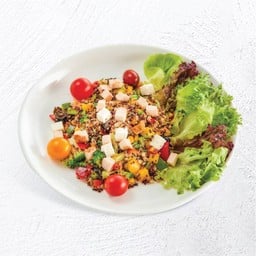 สลัดควินัวอกไก่ย่าง