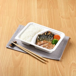 ปลาซาบะและหมูโชยุโคจิย่างถ่าน