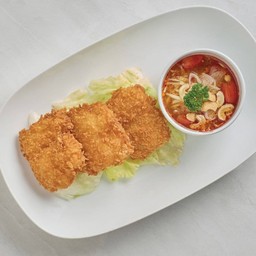 ยำมะม่วงปลาดอรีทอด