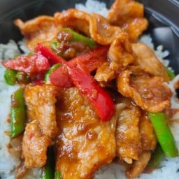 เตี๋ยวตามสั่ง By.แม่ฟ้า