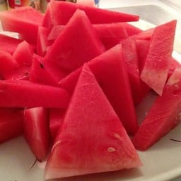 Guntee ยำมะม่วงสุดแซ่บ/ลูกชิ้นสุดอร่อย/ผลไม้สดๆ