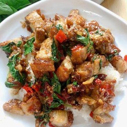 ข้าวกะเพราหมูกรอบ