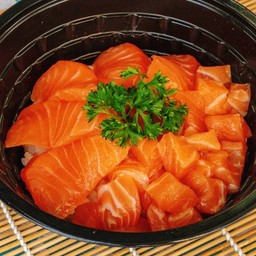 ข้าวหน้าแซลมอนเต๋าซาซิมิ+แซลมอนซาซิมิ