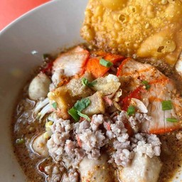 ก๋วยเตี๋ยวหมูต้มยำโบราณ