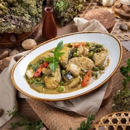 เขียวหวานผัดแห้งเนื้อปลาอินทรีย์