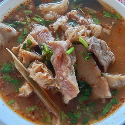 ต้มแซ่บเนื้อ