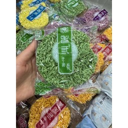 บะหมี่ผักโขม