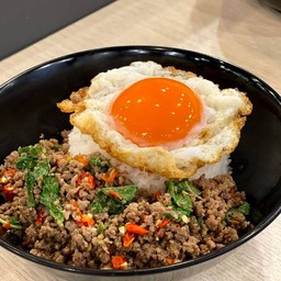 ชานมไข่มุก กะเพรา ซอยตัน