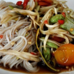 KF04.18 ตำซั่ว (ขนมจีน 100 กรัม +มะละกอ 100 กรัม +ปลาร้า)