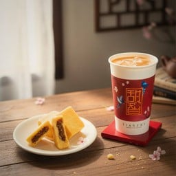 ชานมอัสสัมเเละพายสับปะรด1ชิ้น