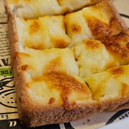 ขนมปังปิ้ง ชีส