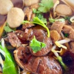 KG02.12 เนื้อวัวสด 50 กรัม+ลูกชิ้นเนื้อวัวแชมป์ 5 ลูก