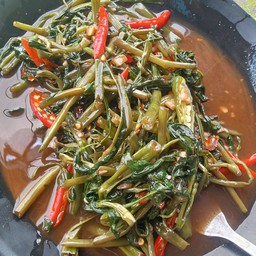 ผัดผักบุ้งไฟแดง