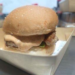 Aum burger (ตลาดเช้ากินอะไรดี)