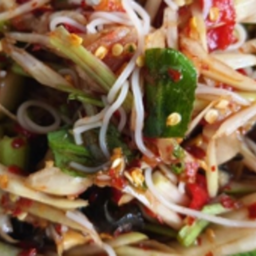 KF04.21 ตำป่า (มะละกอ 100g  ขนมจีน 100g  หน่อไม้ต้ม 50g  หอยโข่ง 50g ถั่วงอก 25g  ปลาร้า