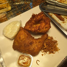 นูรีนไก่ทอดหาดใหญ่