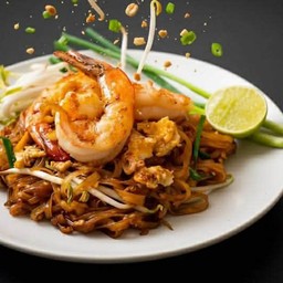 ผัดไทรวม