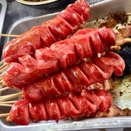 烤火腿肠 ไส้กรอกย่าง