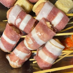 ไส้กรอกไก่พันเบค่อน