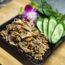 ลาบหมูเห็ดเข็มทอง