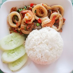 ข้าวกระเพราทะเล