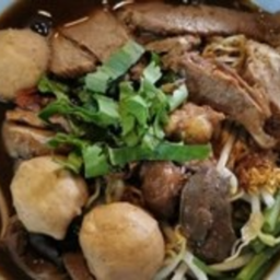 KG02.16 เนื้อวัวตุ๋น 50 กรัม+ลูกชิ้นเนื้อวัวแชมป์ 3 ลูก