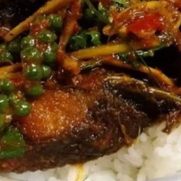 KH01.17 ผัดฉ่าปลาดุกทอดแล้ว 50 กรัม ราดข้าว