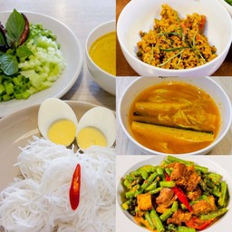 ชุดอาหารใต้ (ขนมจีนน้ำยา, แกงส้ม, คั่วกลิ้ง, พริกแกงสามกรอบ) Spicy Phuket combo