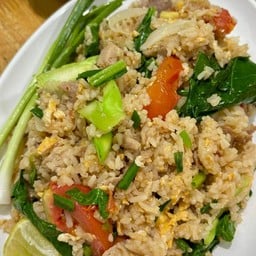 ร้านพานทอง อาหารตามสั่ง บางกรวย ไทรน้อย