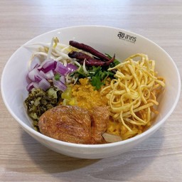 ข้าวซอย KHAO SO-I Chiangmai noodles in coconut milk curry
