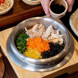 THE SOTBAB บรรทัดทอง