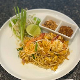 ผัดไทยกุ้งสด
