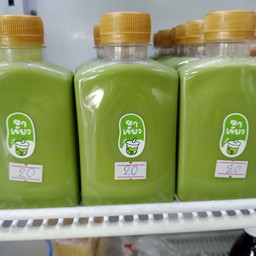 น้ำชาเขียว+น้ำแข็ง