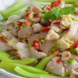 Ki01.88 หมูมะนาว 150 กรัม (คะน้าเย็น)