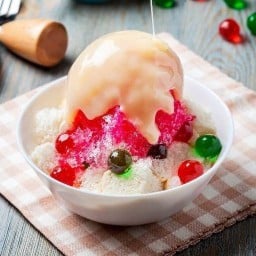 ขนมหวาน 3 อย่าง  เช็งซิมอี๊