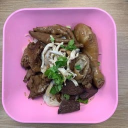 ก๋วยเตี๋ยวไก่มะระ ให้โคตรเยอะ ตลาดนายใหญ่