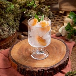 สละลอยแก้ว