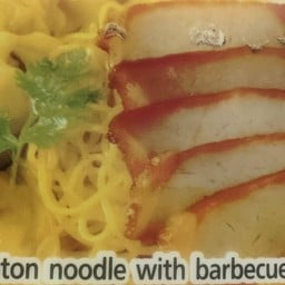 บะหมี่เกี๊ยวหมูแดง