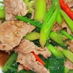 ข้าวคะน้าหมูชิ้น
