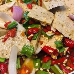 ยำมะม่วงหมูยออุบล