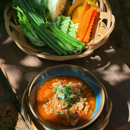 ชุดน้ำพริกอ่อง (ผักสด,นึ่ง)