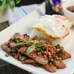 ข้าวหน้าสเต็กหมูคั่วพริกเกลือ+ซุปมิโซะ