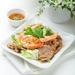 ทูนหัวหมู ไก่- เอลวิสสุกี้